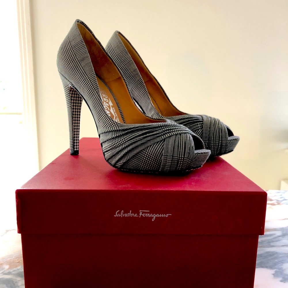 Salvatore Ferragamo Carsa White Black Check Wool Peep Toe Platform Pumps